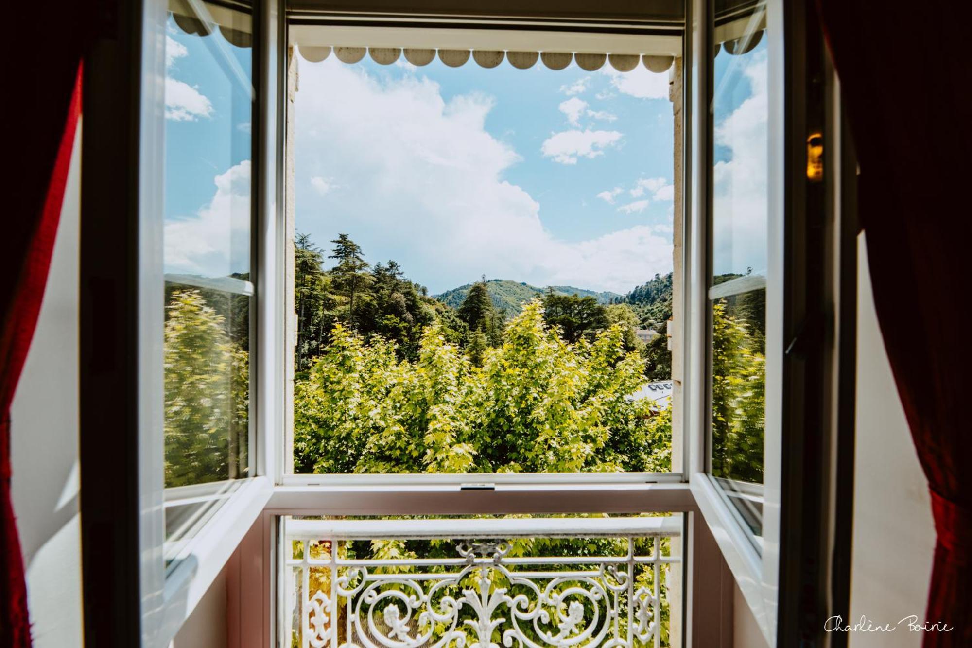 Grand Hotel Des Bains Vals-les-Bains Εξωτερικό φωτογραφία